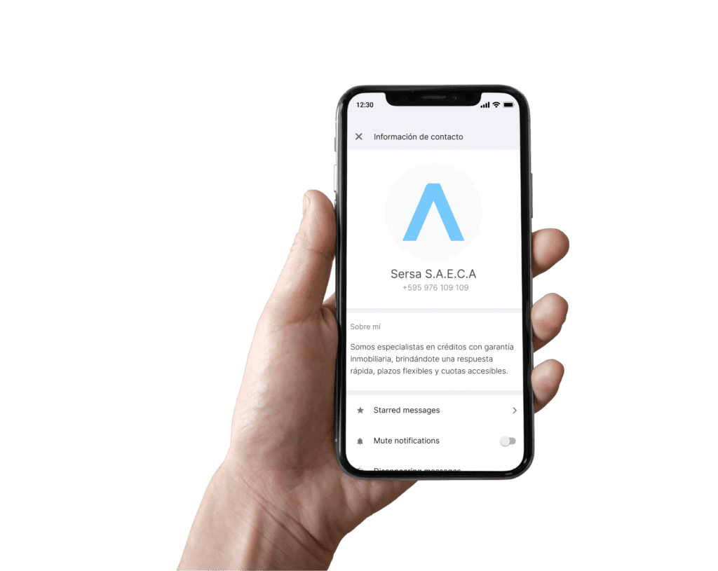 Celular mostrando el contacto de WhatsApp de Sersa S.A.E.C.A. para consultar sobre créditos con garantía inmobiliaria
